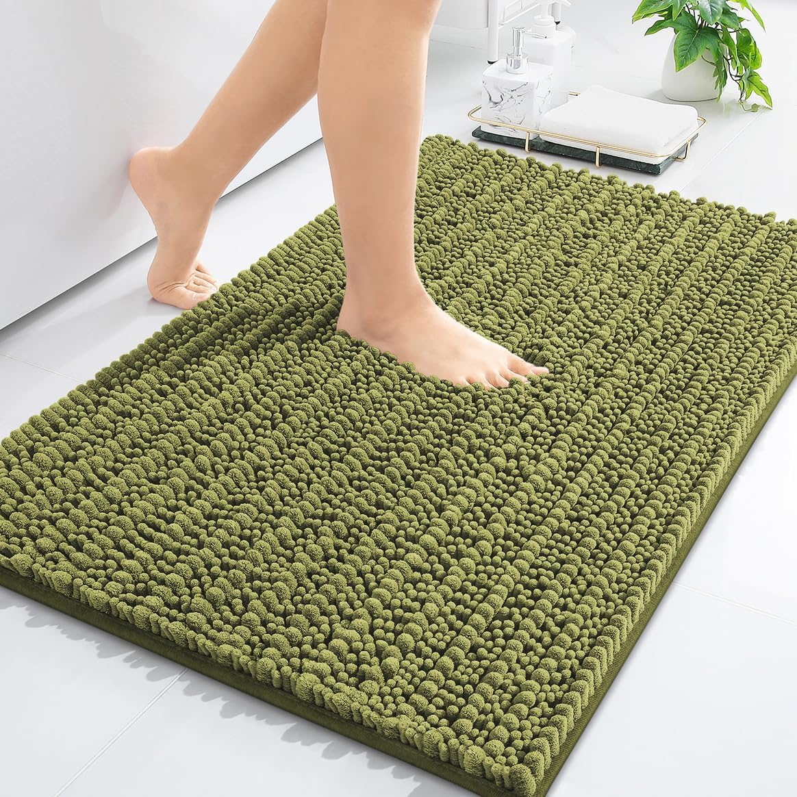 Ivory Chenille Bath Rug – 24"x16" Plush Non-Slip